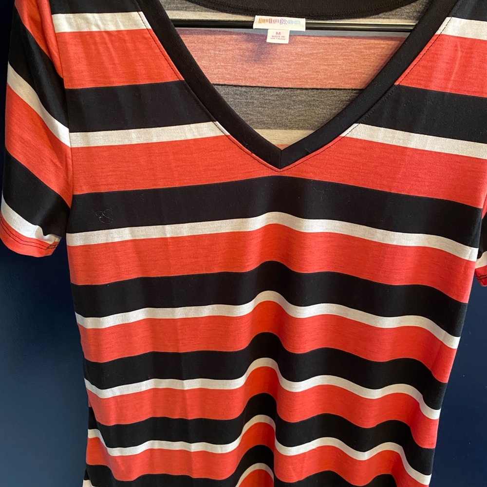 Lularoe christy top size medium